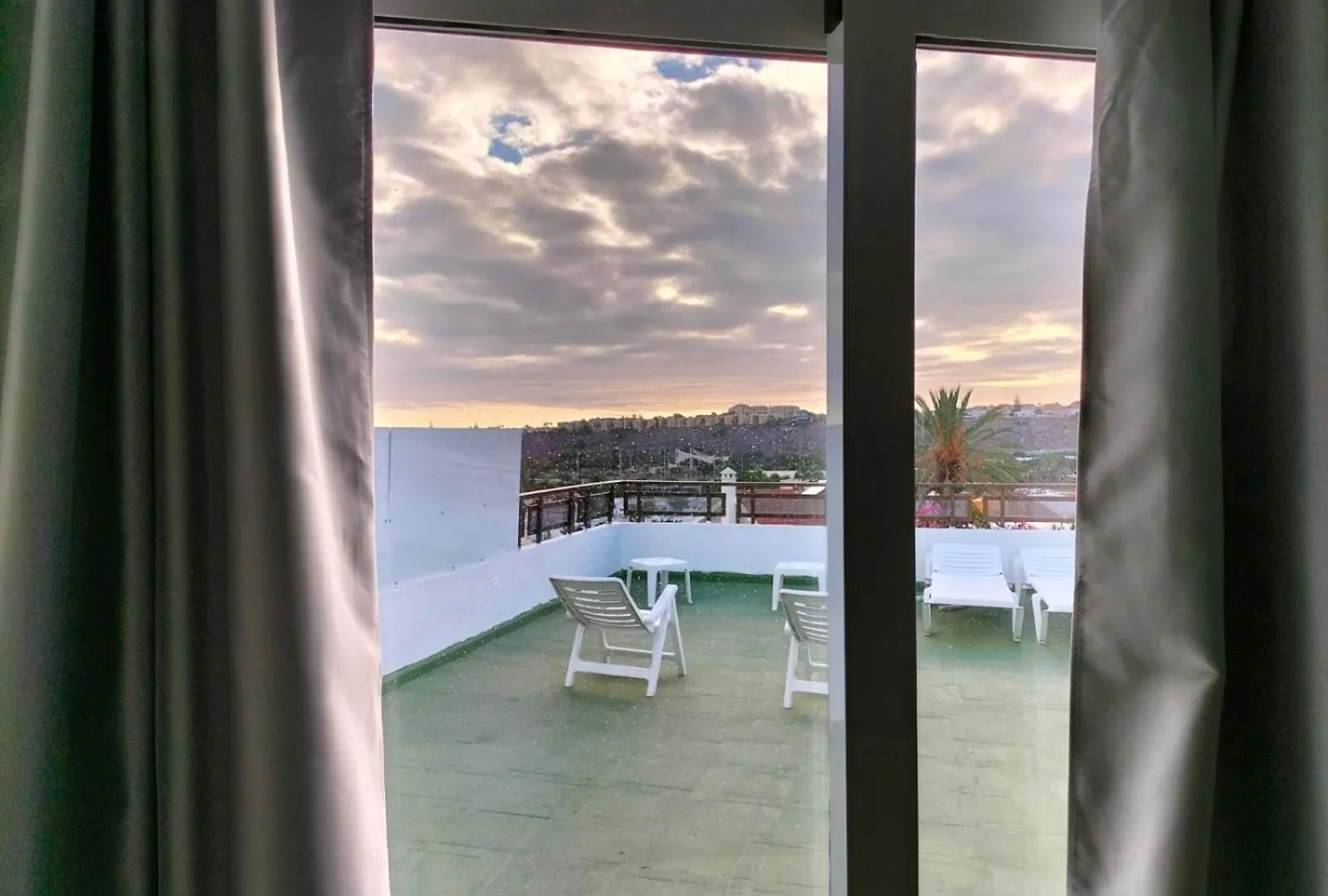 Vv Las Buganvillas Maspalomas - Cocina Y Habitaciones Con Banos Privados 0*, Maspalomas (Gran Canaria) Spain