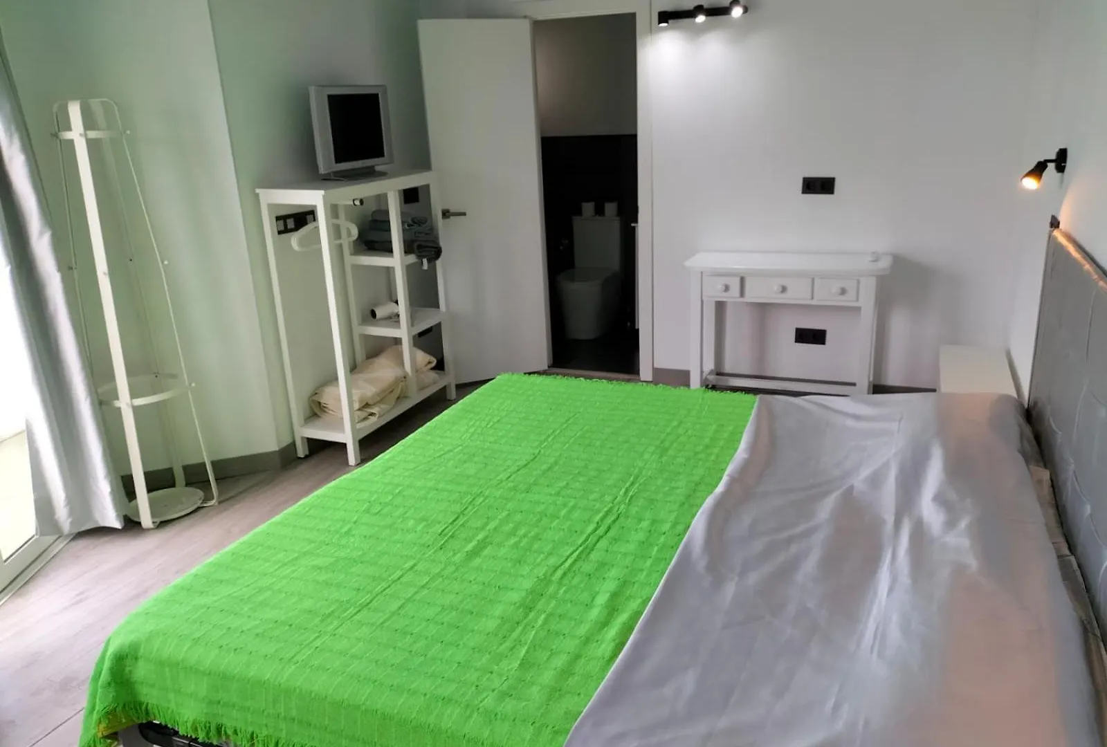 Vv Las Buganvillas Maspalomas - Cocina Y Habitaciones Con Banos Privados Gasthof Maspalomas (Gran Canaria)