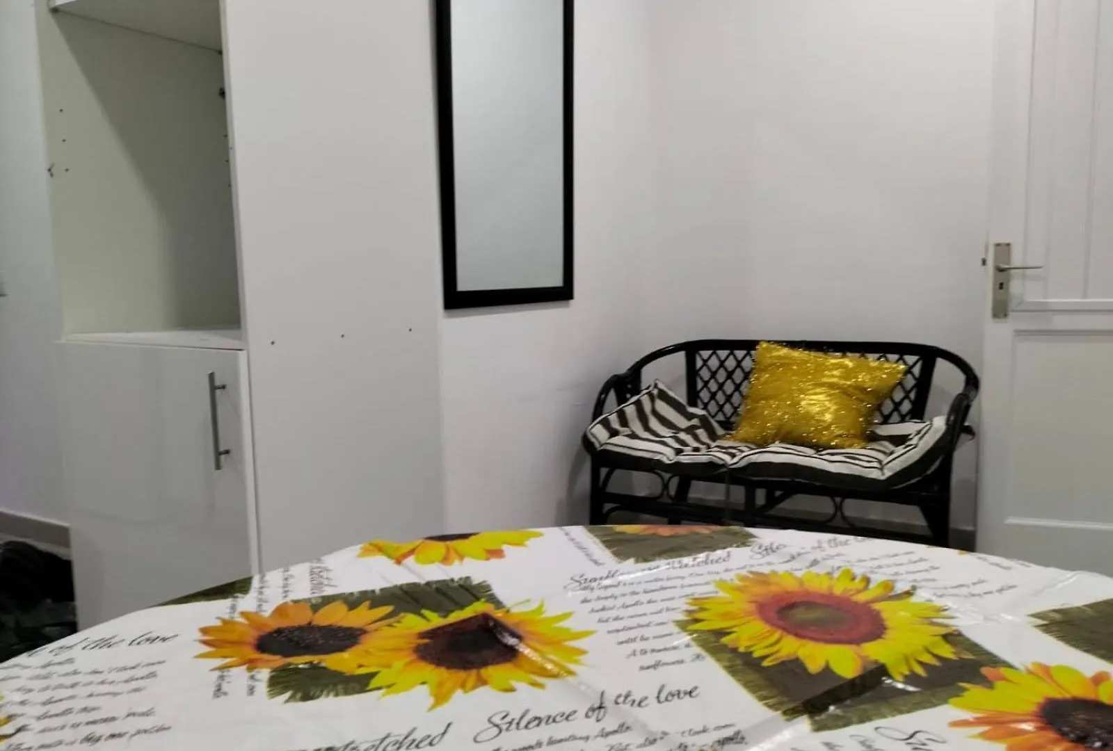 Vv Las Buganvillas Maspalomas - Cocina Y Habitaciones Con Banos Privados
